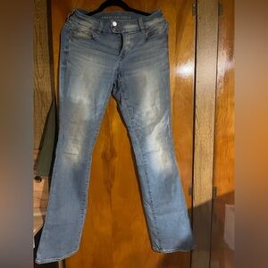 Women’s American Eagle Outfitters Light Blue curve Jeans
